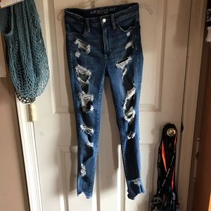 American Eagle Super Hi Rise Distressed Jegging